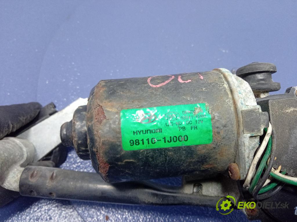 Hyundai I20 2009 mechanismus motorek Stěrače: před 981101J000