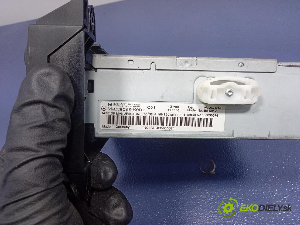 Mercedes B-Klasa 2008 Radio I Navigace: A1698200886