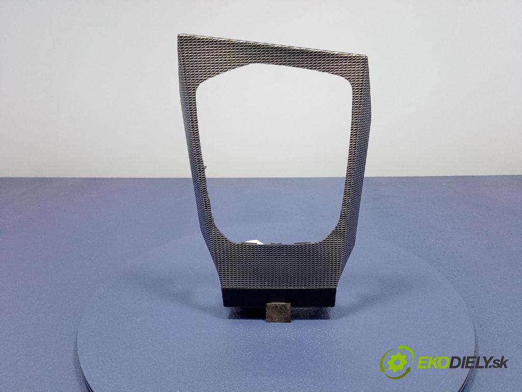 Bmw Seria 3 2019 Tunel: Střední: 8076602
