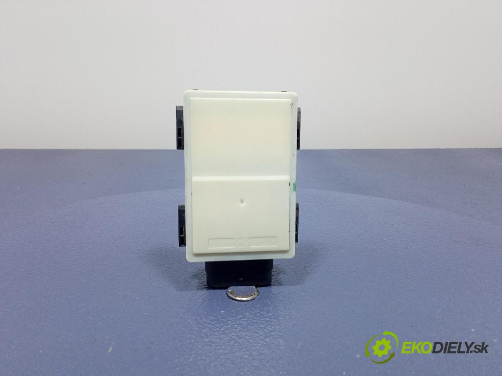 Bmw Seria 3 2019 Radar: 7915643