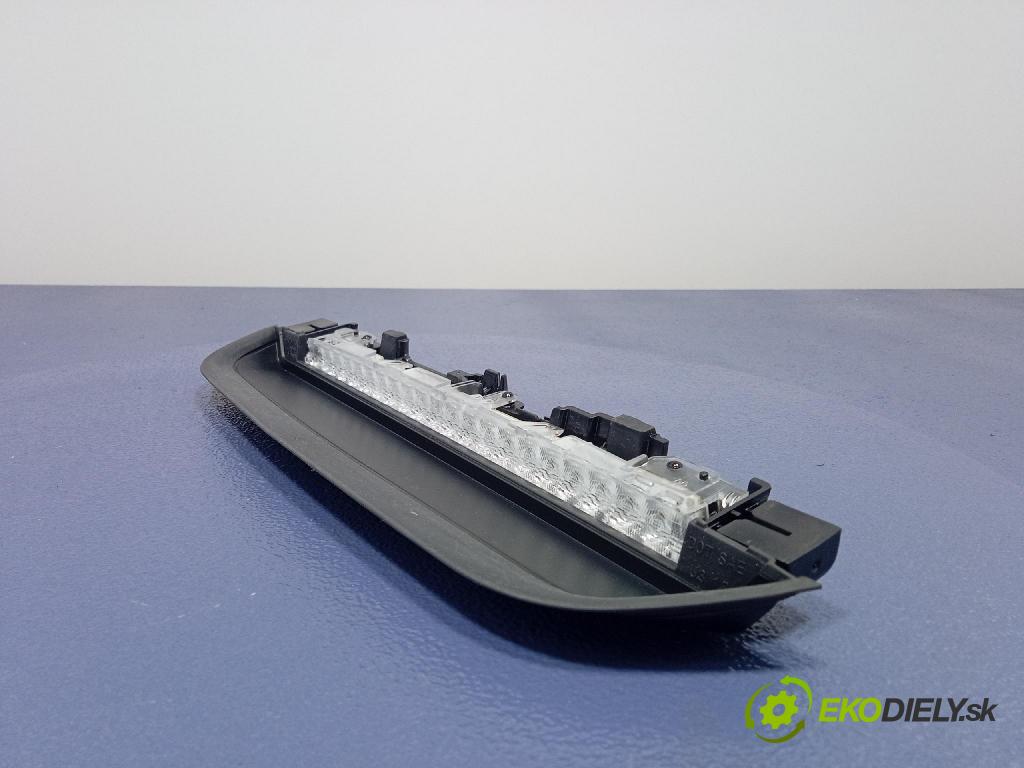 Bmw Seria 3 2019 Světlo Stop 7420462