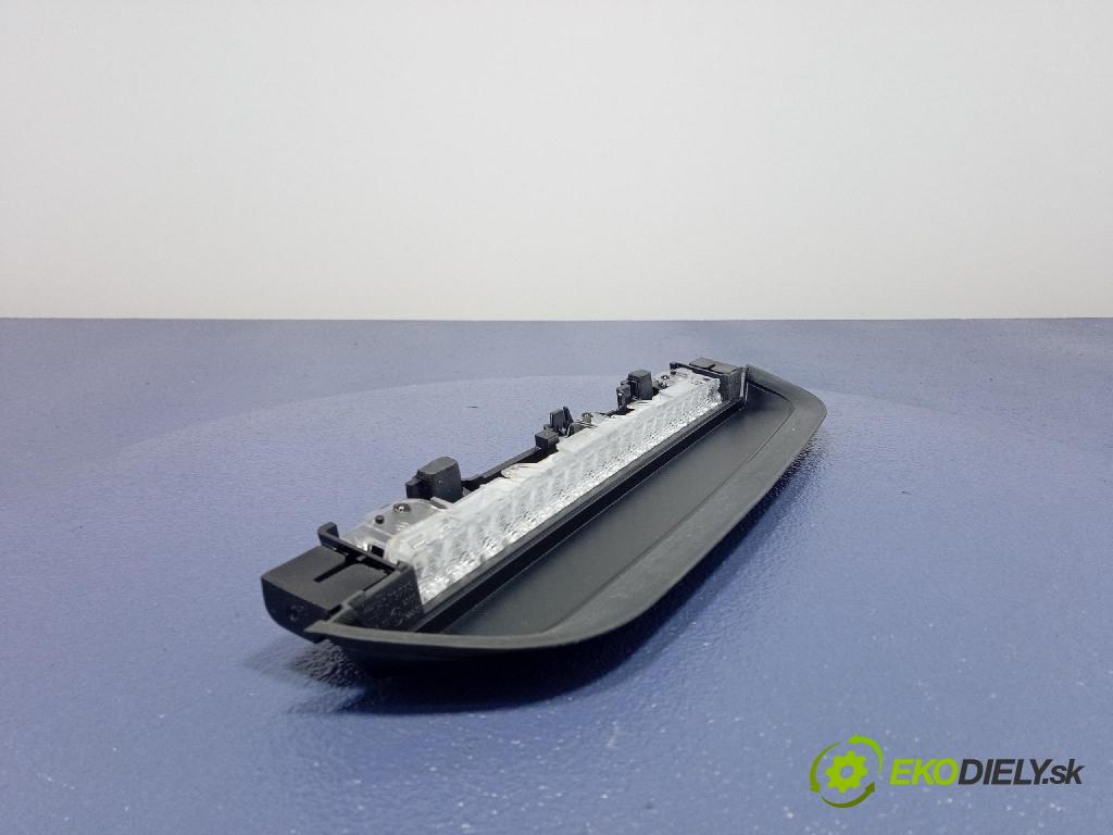 Bmw Seria 3 2019 Světlo Stop 7420462