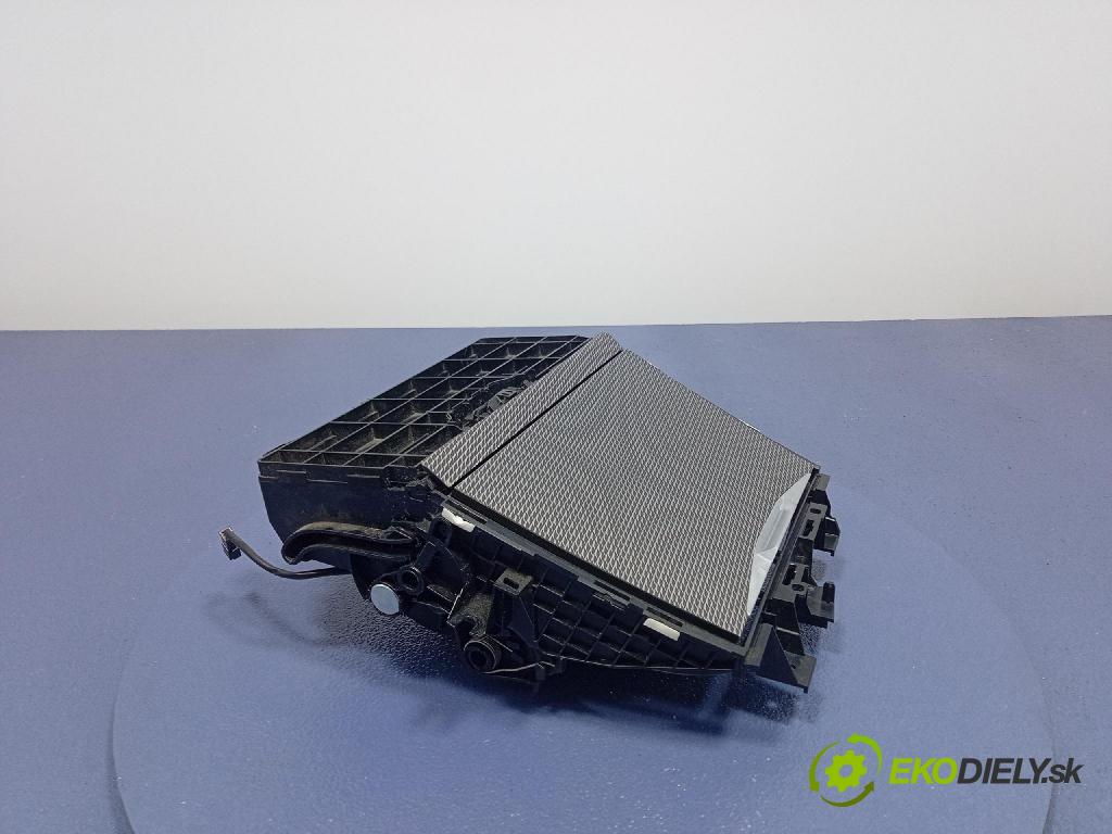 Bmw Seria 3 2019 kastlík 6806796