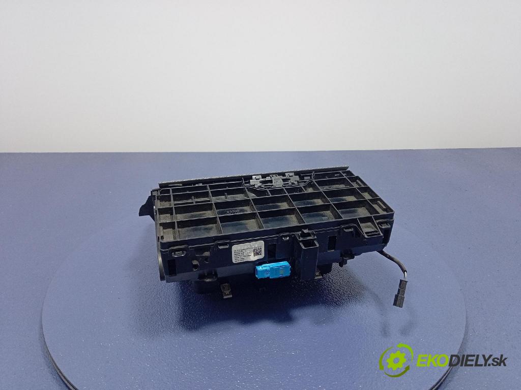 Bmw Seria 3 2019 kastlík 6806796
