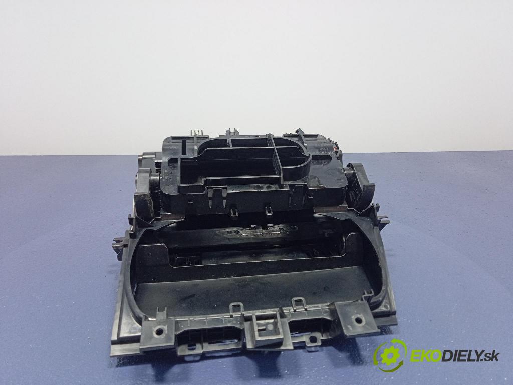 Bmw Seria 3 2019 kastlík 6806796