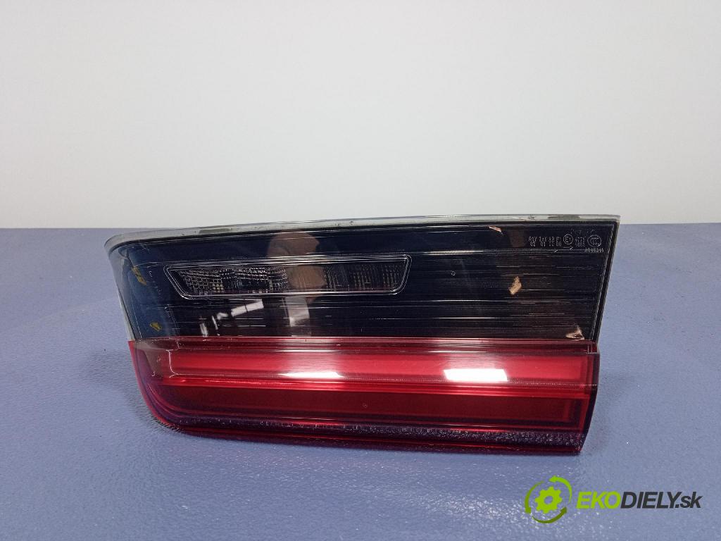 Bmw Seria 3 2019 svetlo / reflektor zad Prava: Vnútri: 7420454