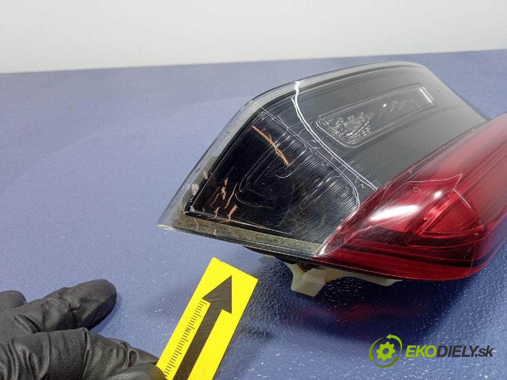 Bmw Seria 3 2019 svetlo / reflektor zad Prava: Vnútri: 7420454