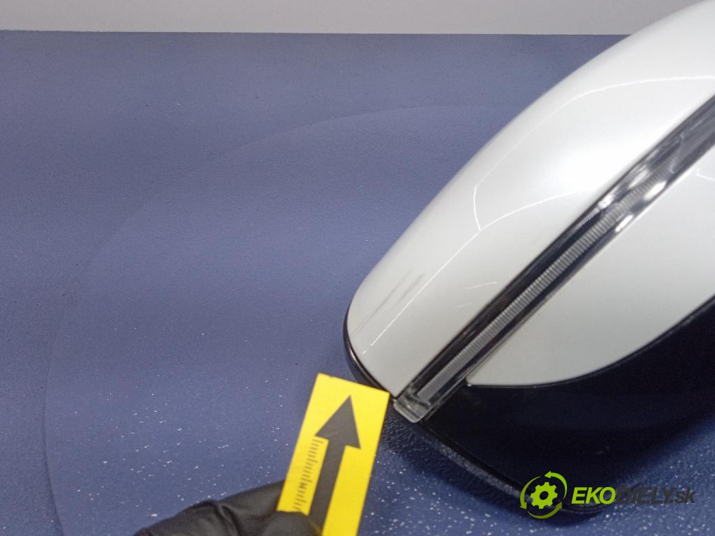 Bmw Seria 3 2019 zpětné zrcátko prave