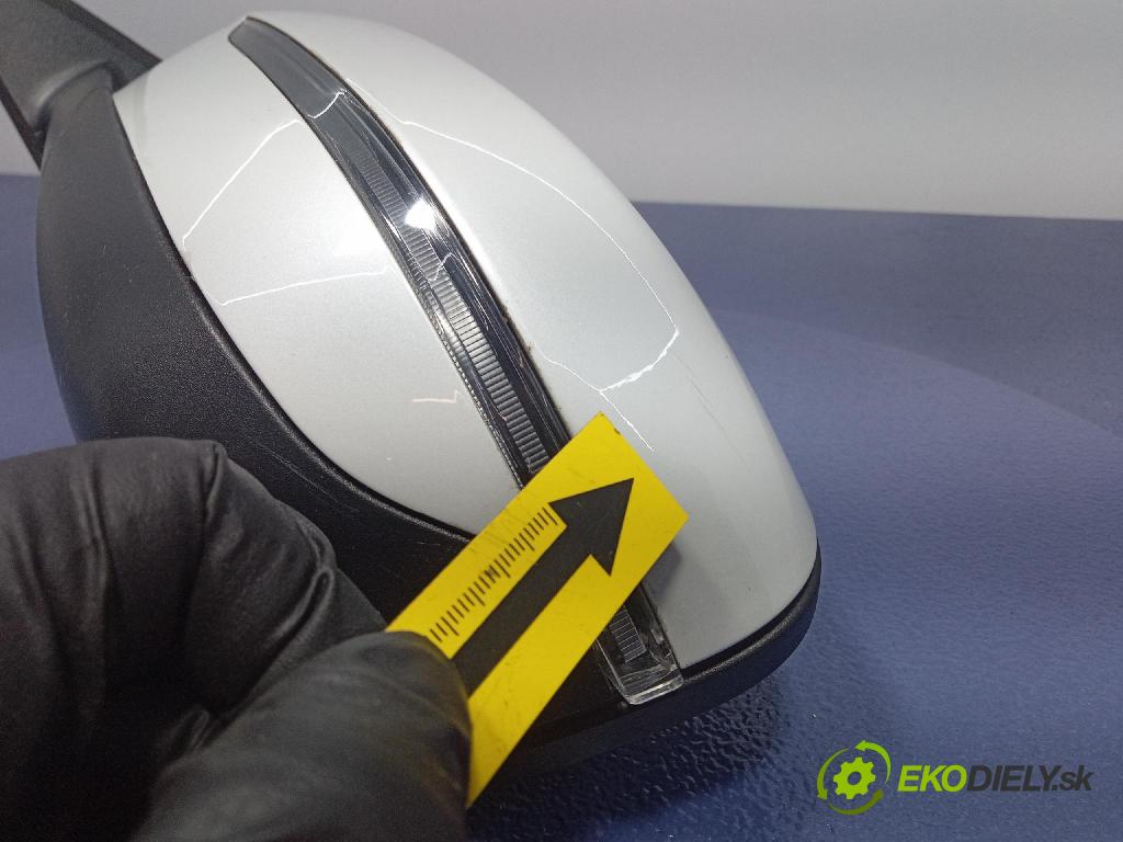 Bmw Seria 3 2019 zpětné zrcátko Vlevo, odjet: