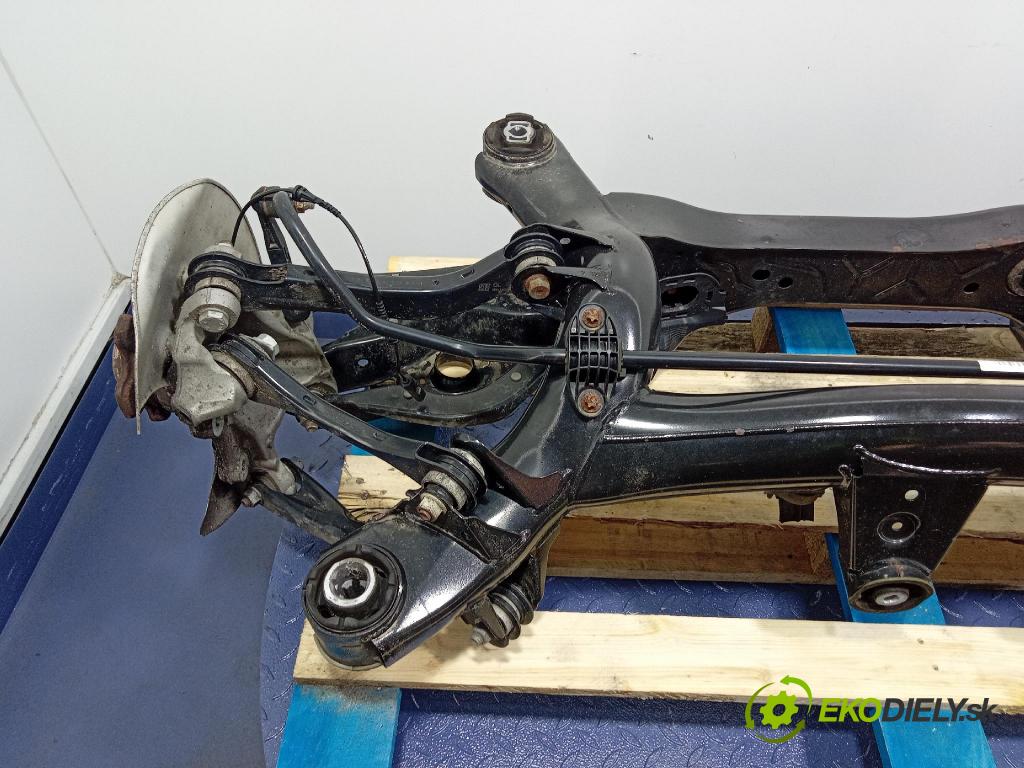 Bmw Seria 3 2019 výztuha Pozastavenia: Zad: 6876541