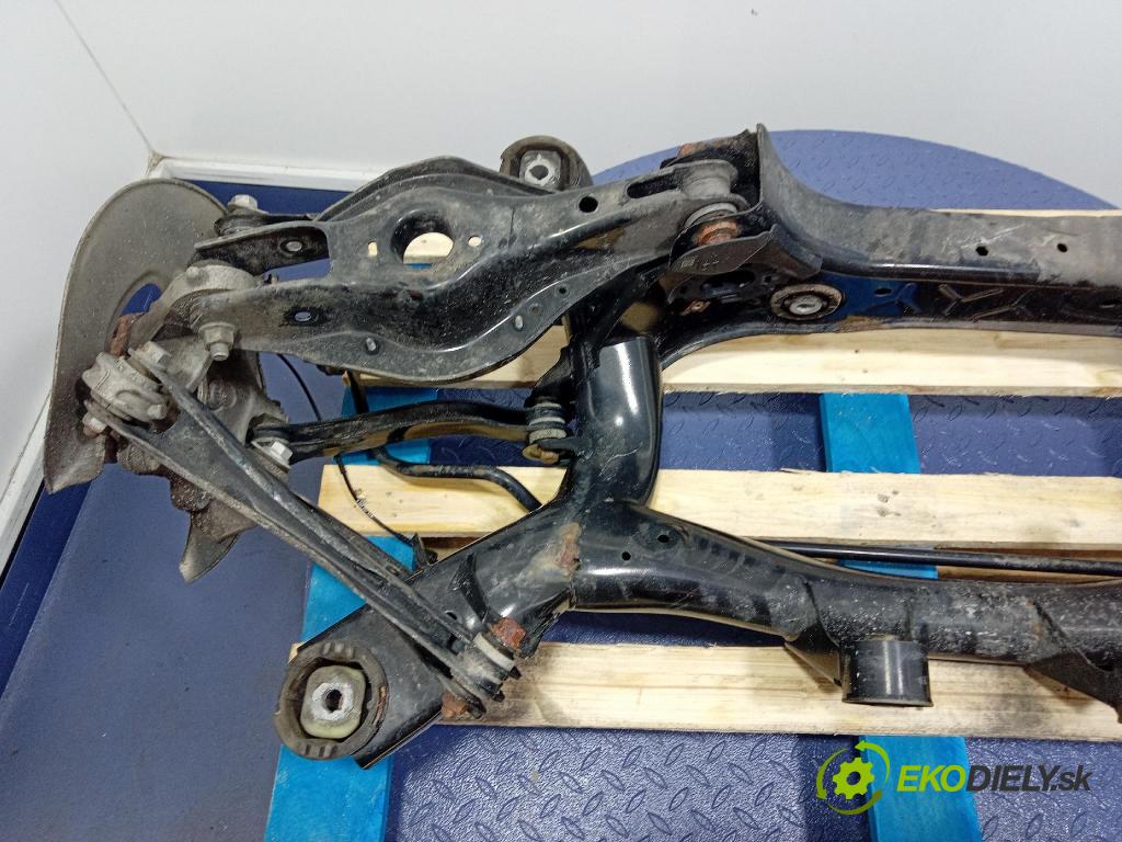 Bmw Seria 3 2019 výztuha Pozastavenia: Zad: 6876541