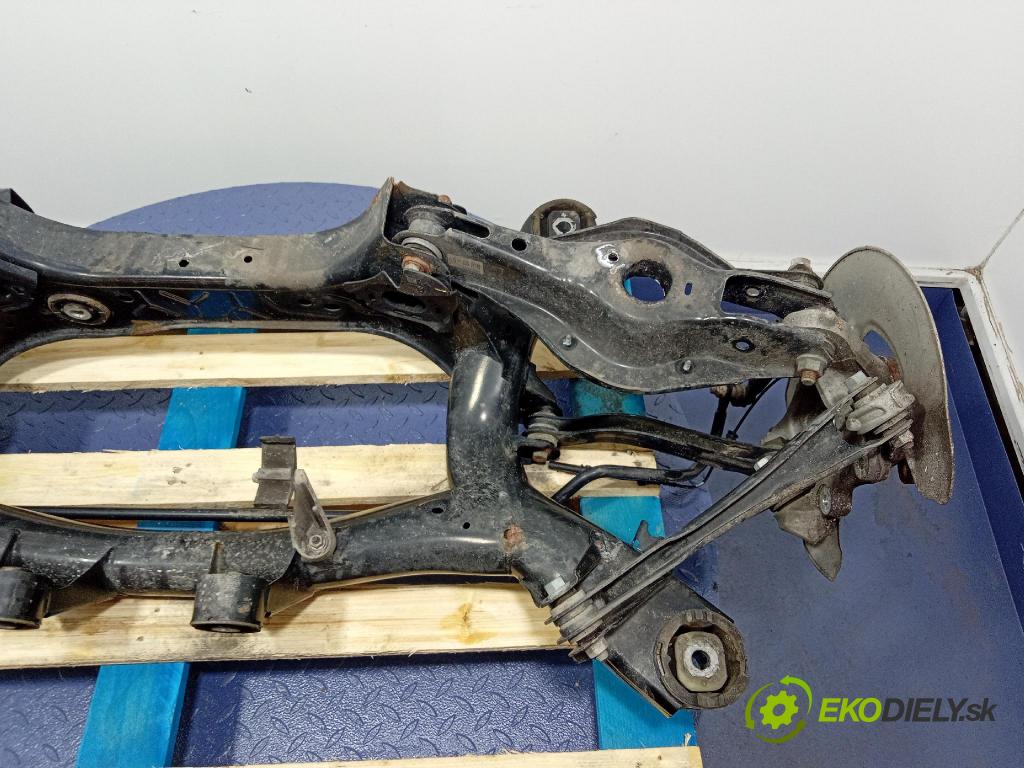 Bmw Seria 3 2019 výztuha Pozastavenia: Zad: 6876541