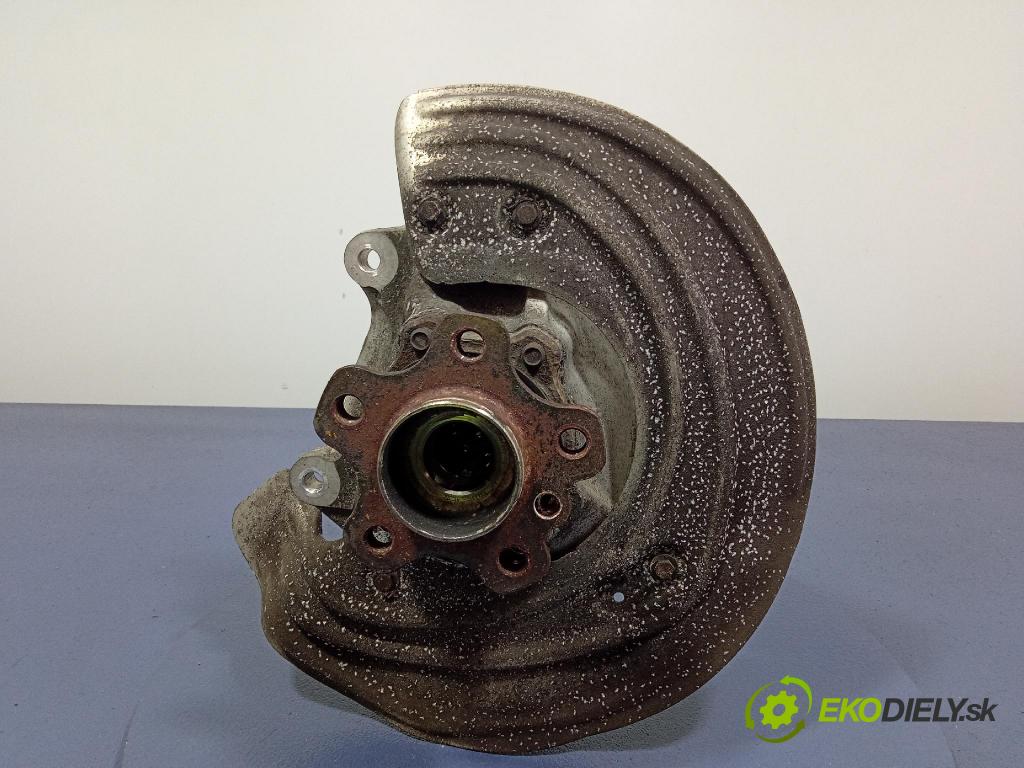 Bmw Seria 3 2019 náboj Práva: 6878612