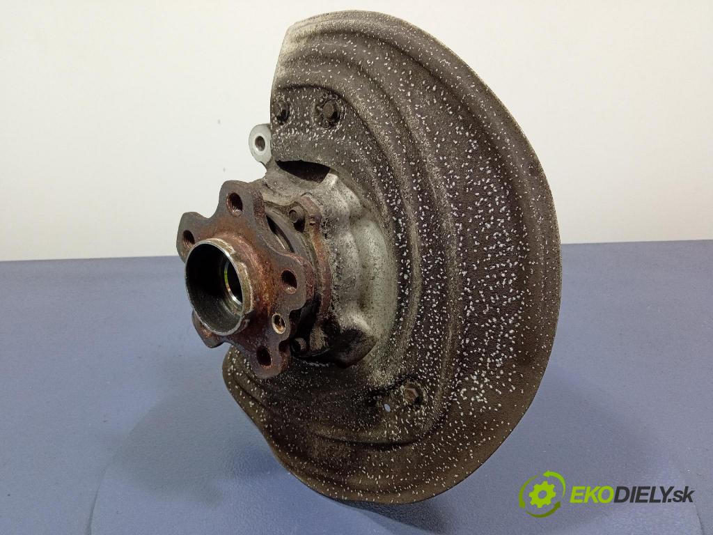 Bmw Seria 3 2019 náboj Práva: 6878612