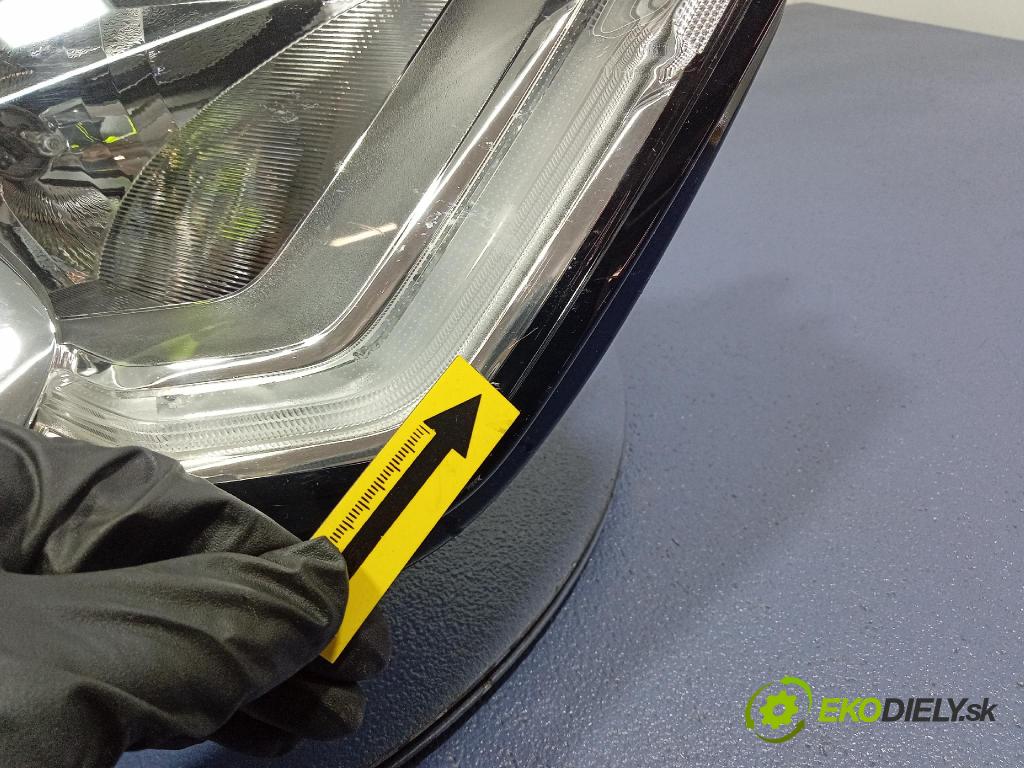 Ford Ecosport 0 Reflektor: v pravo: GN1513W029JG