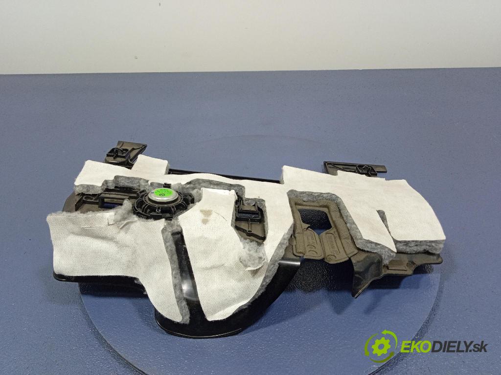 Bmw Seria 3 2019 kryt Plast: Interiéry: 6805568
