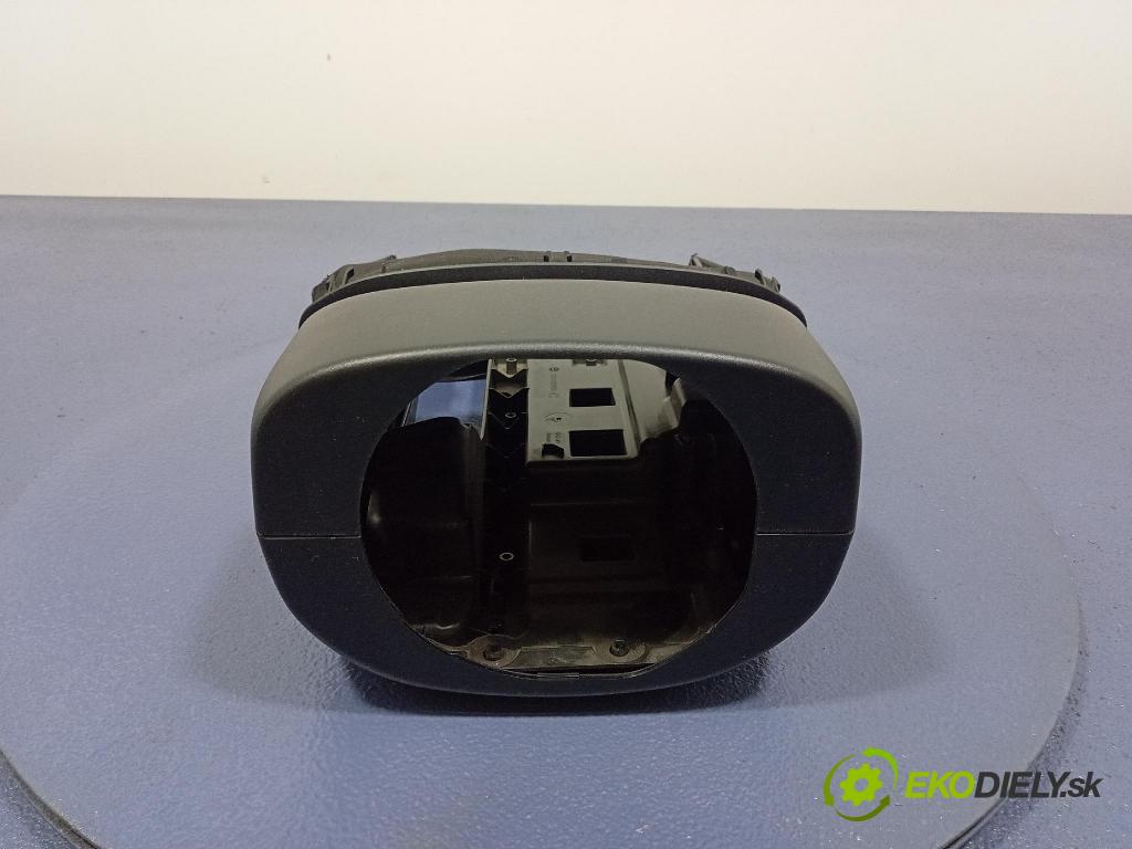 Bmw Seria 3 2019 kryt Plast: Interiéry: 6805545