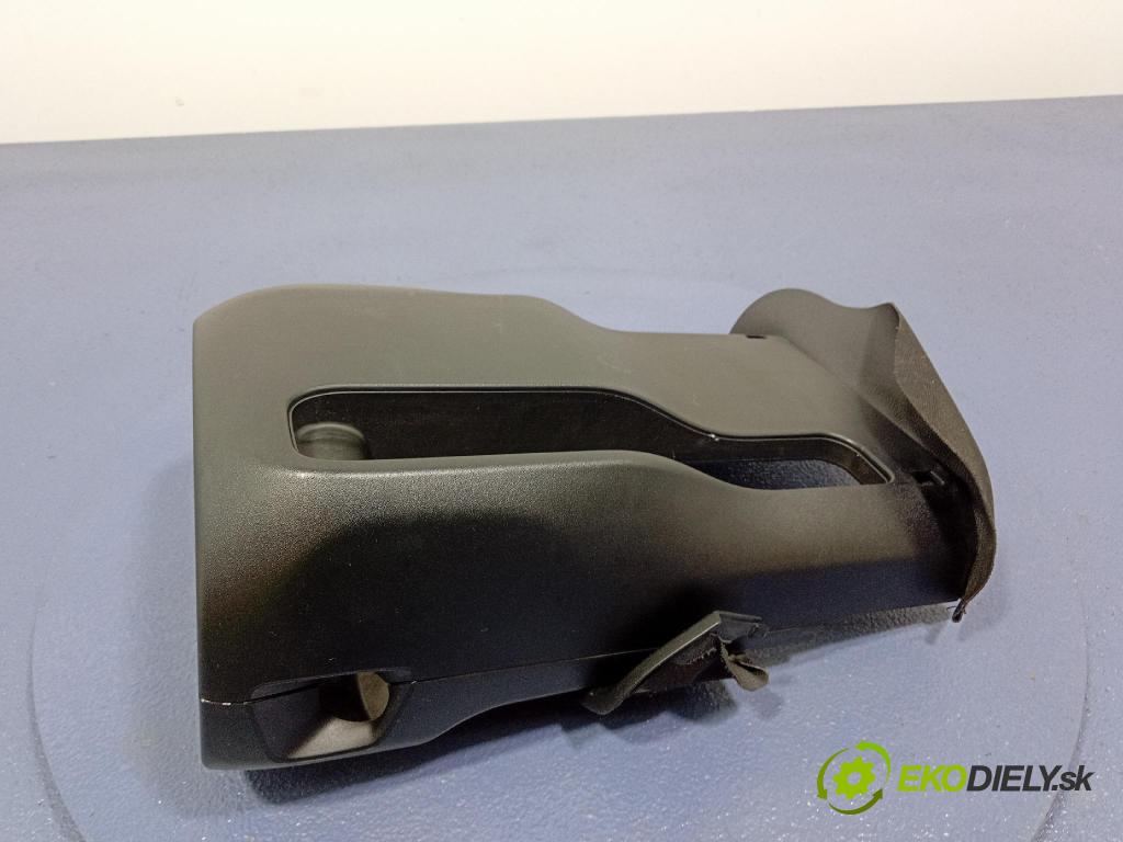 Bmw Seria 3 2019 kryt Plast: Interiéry: 6805545