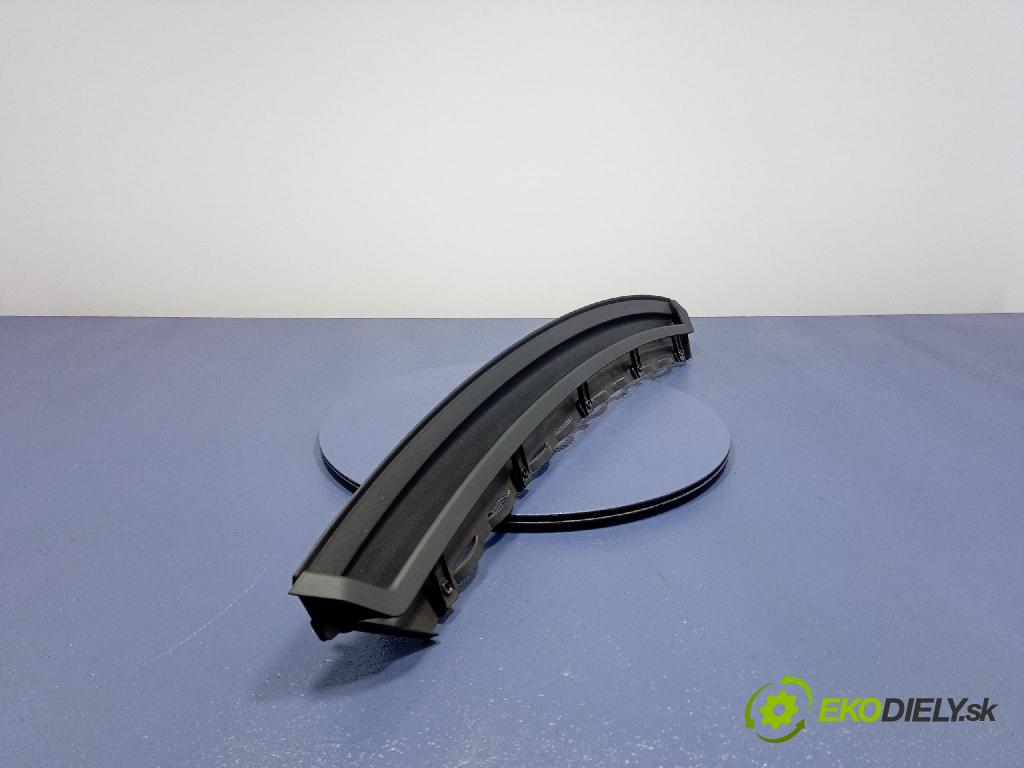 Bmw Seria 3 2019 kryt Plast: Interiéry: 7433287