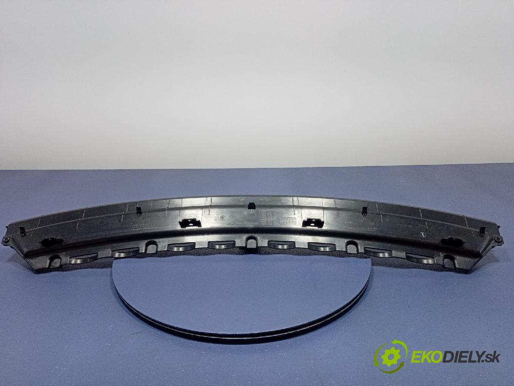 Bmw Seria 3 2019 kryt Plast: Interiéry: 7433287