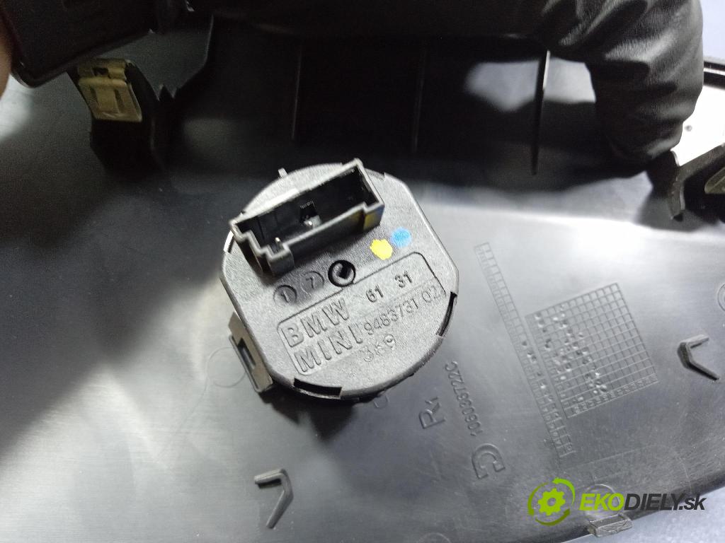 Bmw Seria 3 2019 kryt Plast: Interiéry: 6805560