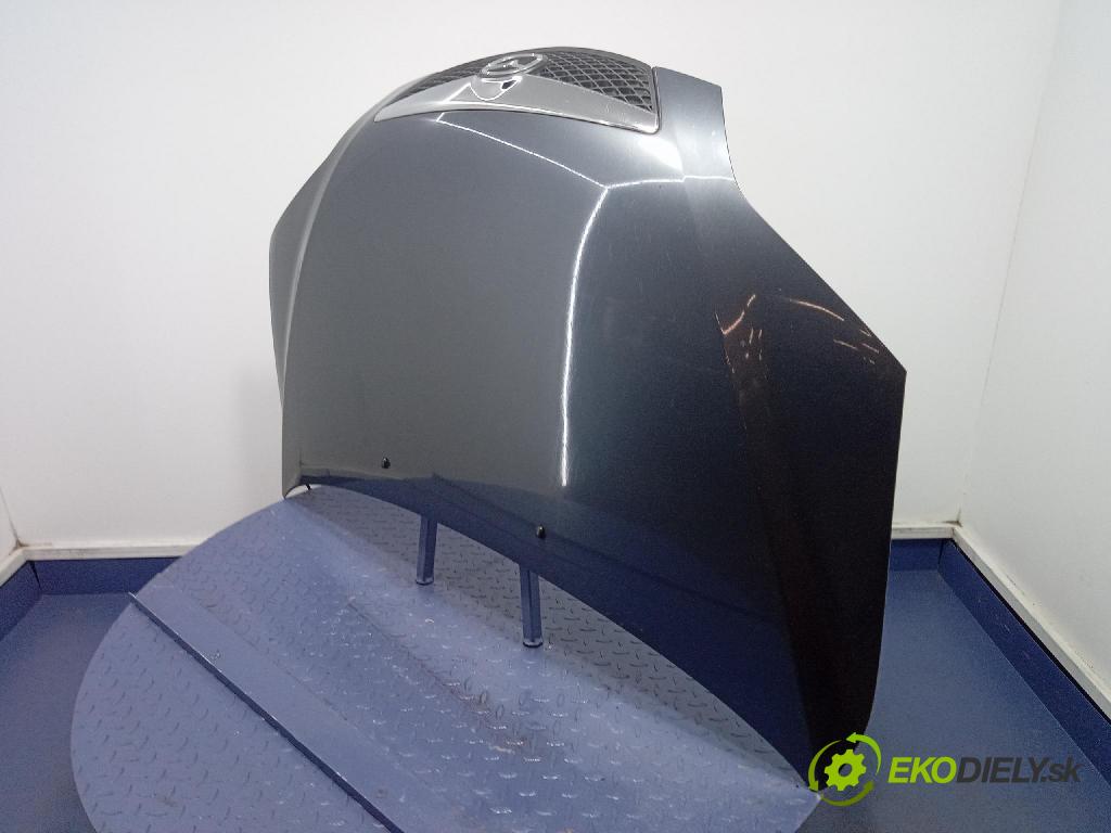 Mazda 2 2003 kapota přední: