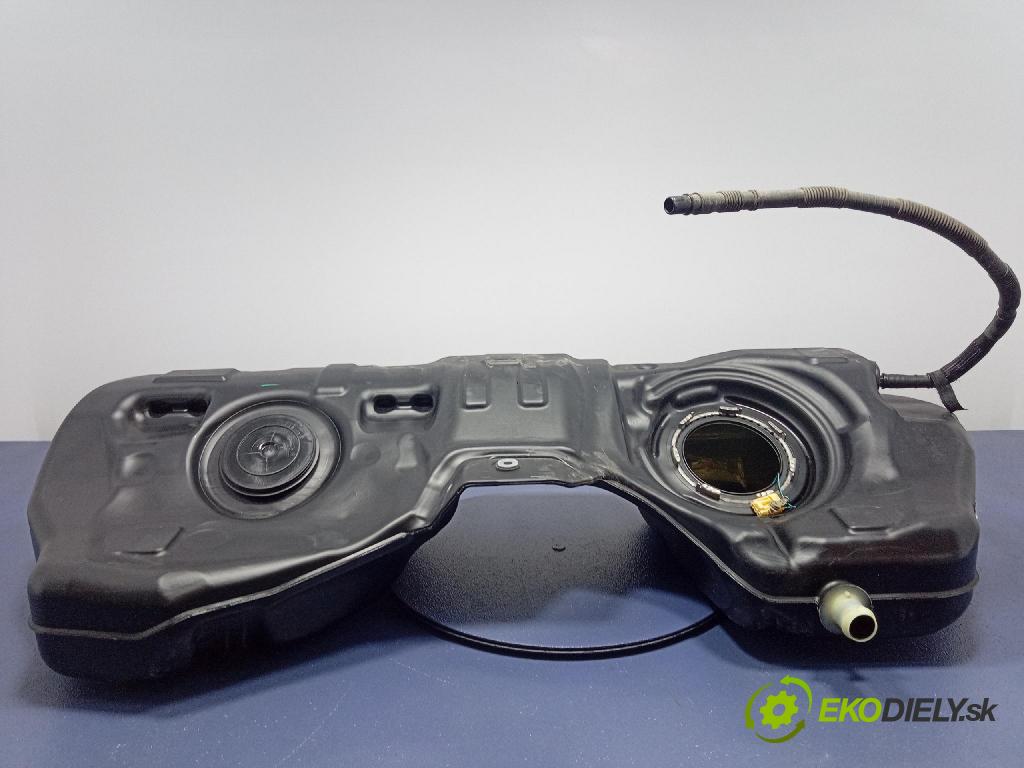 Bmw Seria 3 2019 Nádrž: Paliva: 7449039