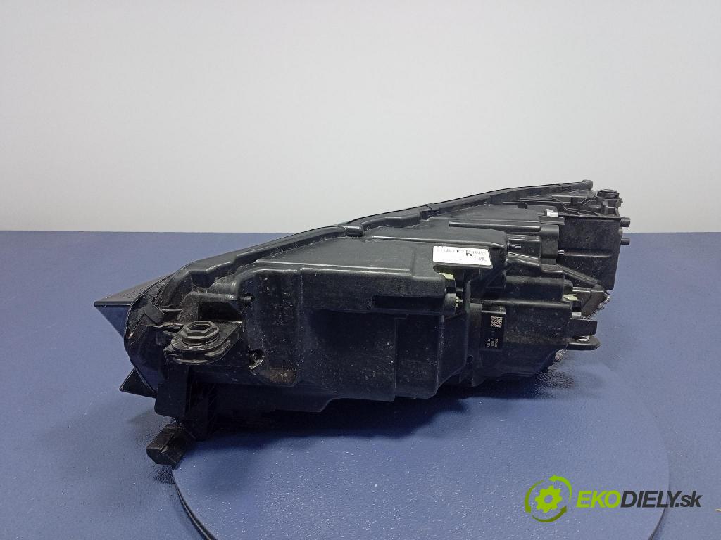 Skoda Octavia mk4 24- 0 světlo v pravo: 5E4941022