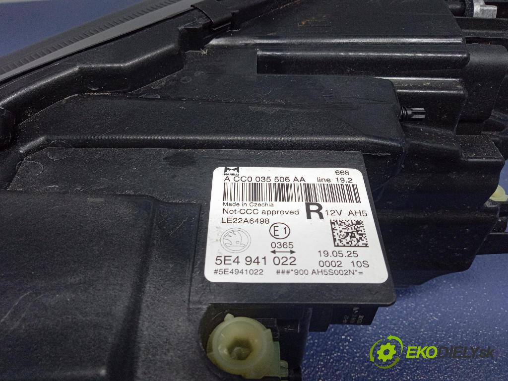 Skoda Octavia mk4 24- 0 světlo v pravo: 5E4941022