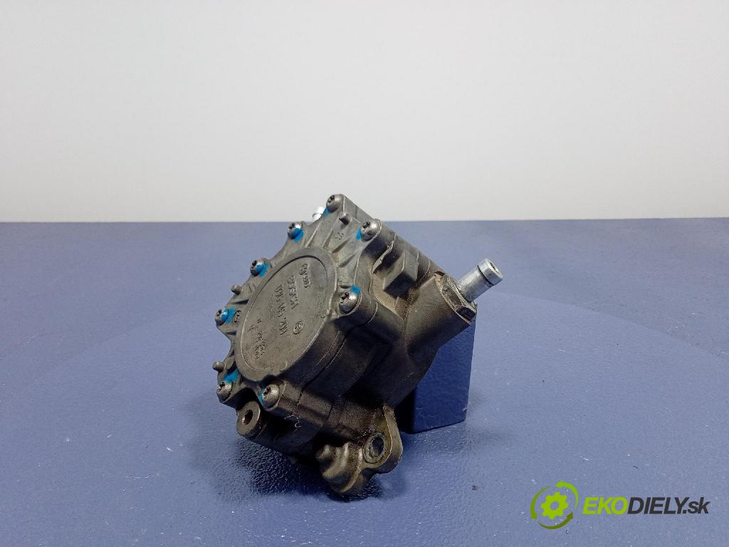 Vw Golf 2004 čerpadlo vakuová 03G145209C