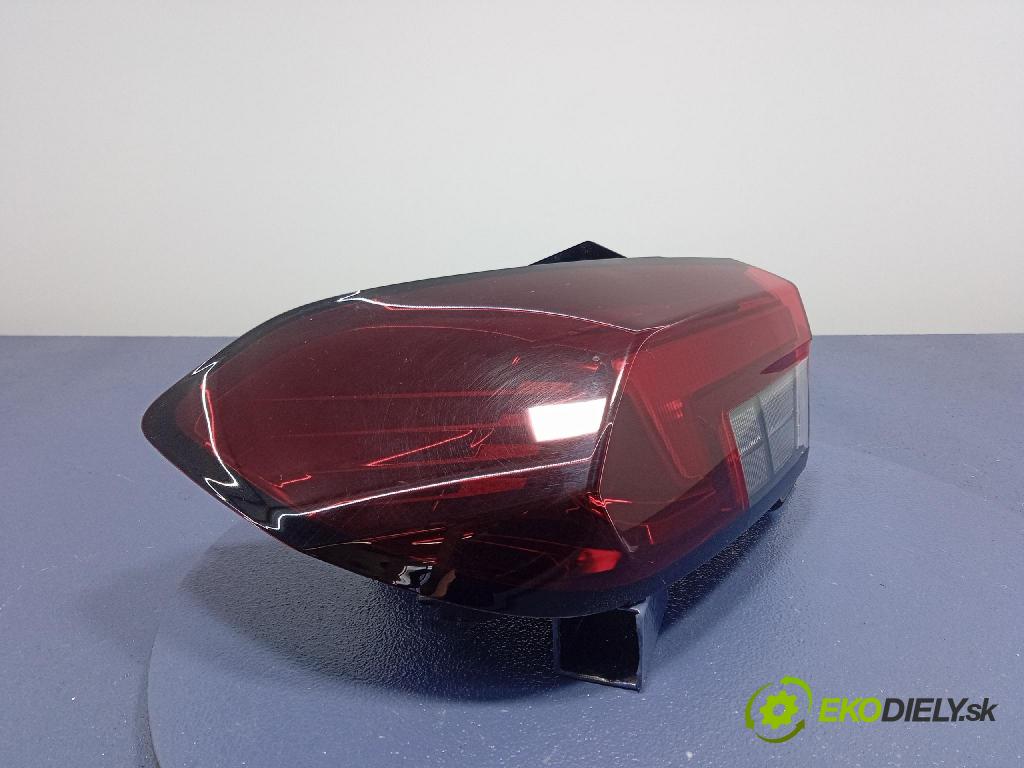 Opel Corsa f 19- 0 světlo Zad: levá Mimo: 9829317380