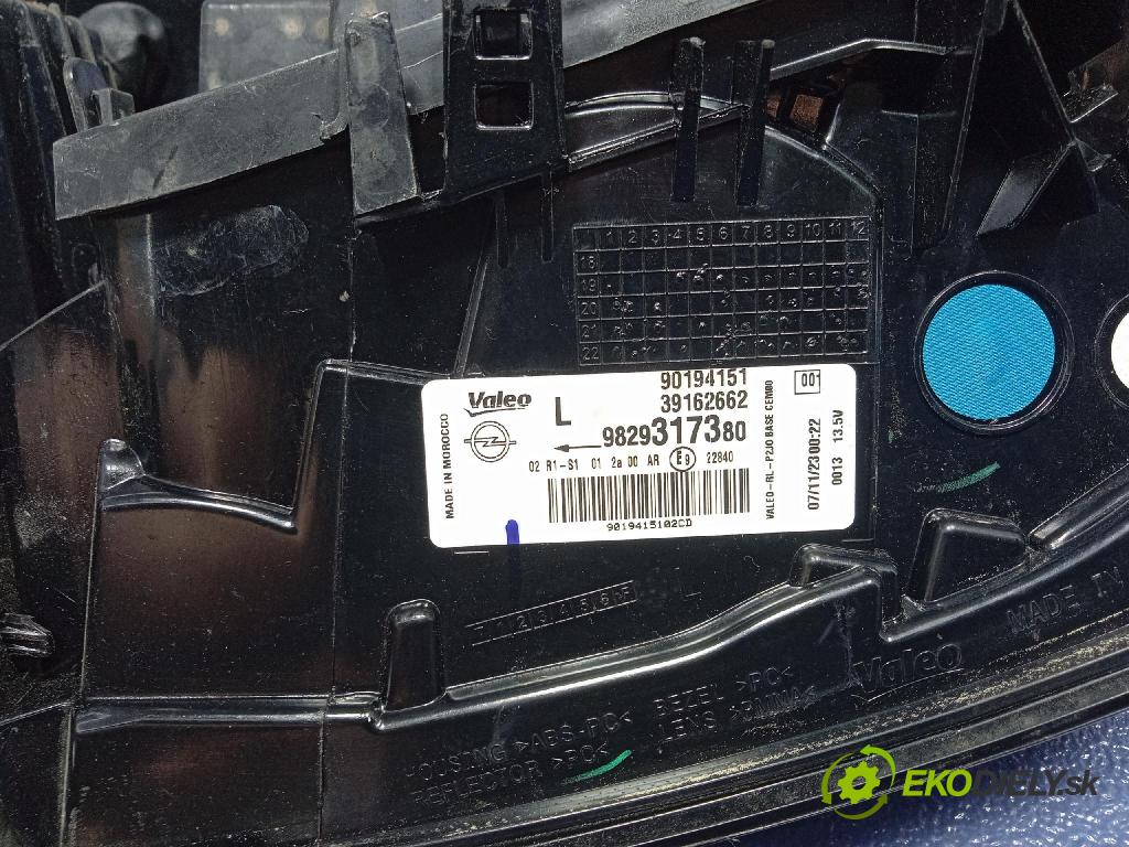 Opel Corsa f 19- 0 světlo Zad: levá Mimo: 9829317380