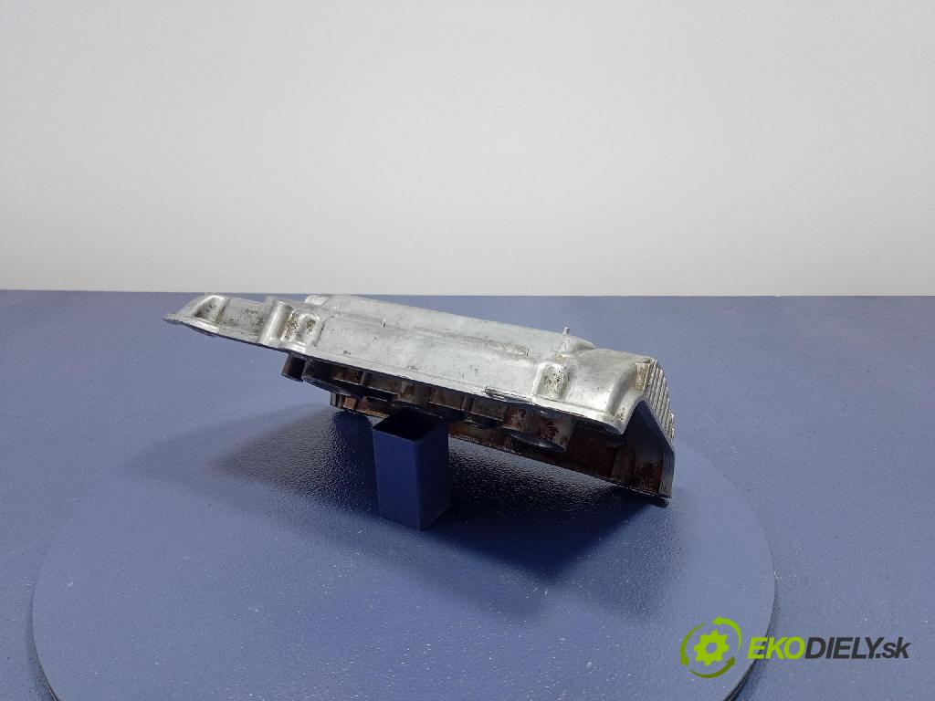 Audi A6 2001 kryt Ventily 078103472L