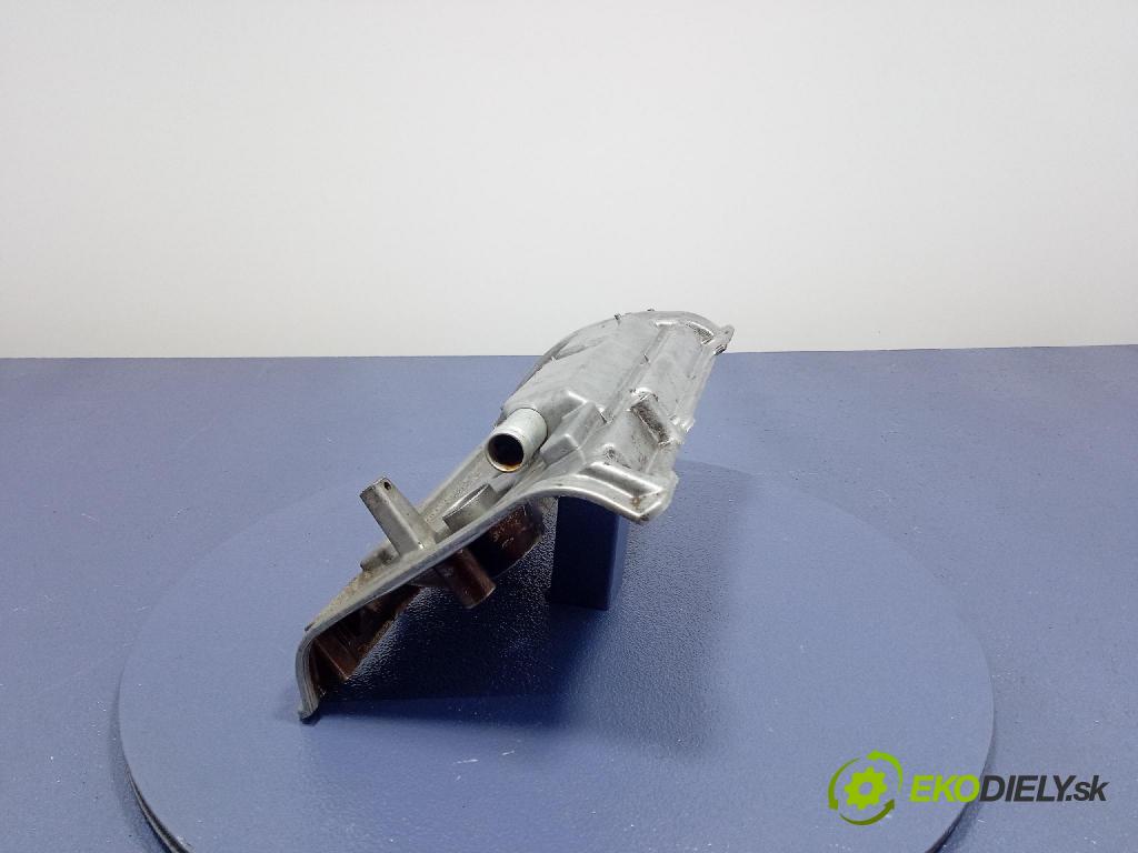 Audi A6 2001 kryt Ventily 078103472L
