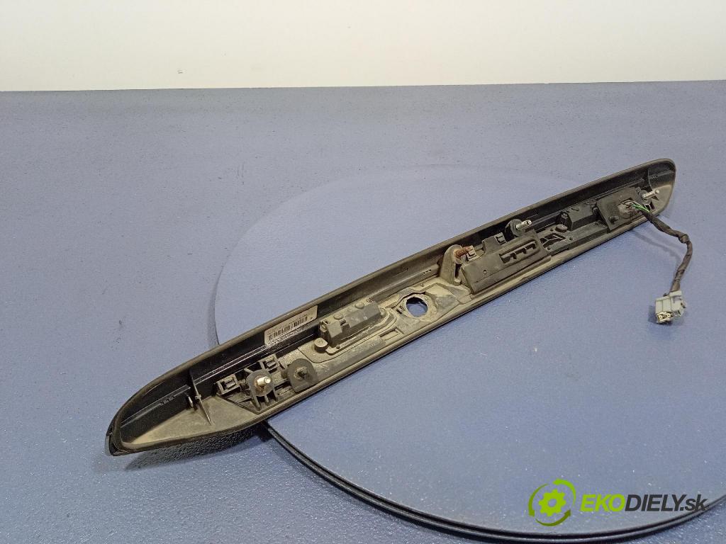 Volvo S80 2003 zaslepka: Zad: