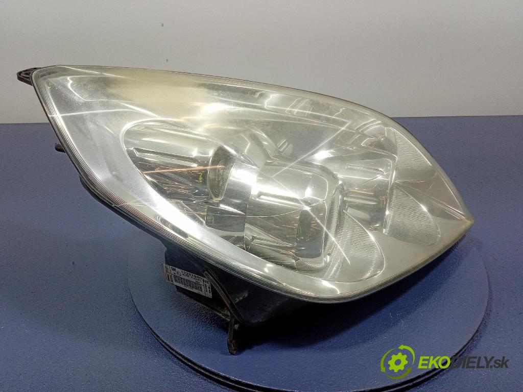 Opel Vectra 2008 Reflektor: v pravo: 13251940
