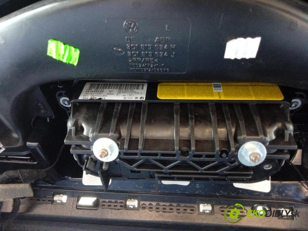 Vw Passat 2011 kokpit,přistrojova deska 3C1857003QT