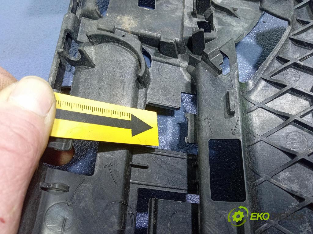 Bmw Seria 3 2019 nárazník Zad: 8069392