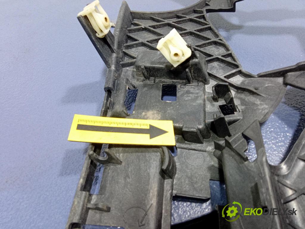 Bmw Seria 3 2019 nárazník Zad: 8069392