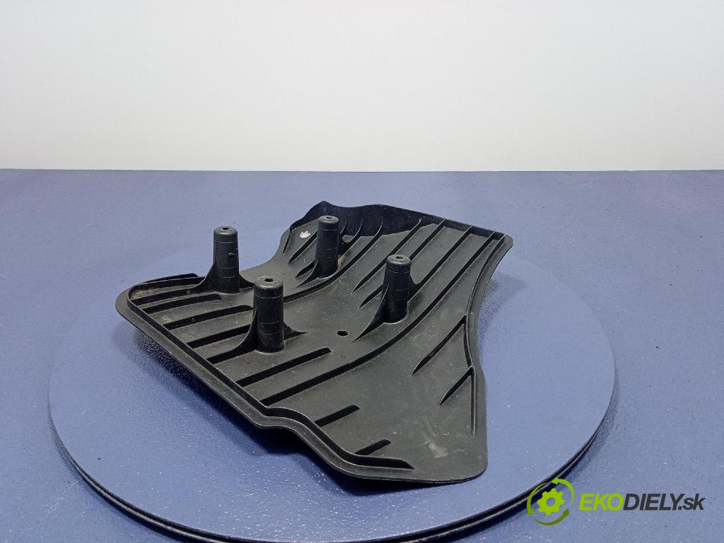 Bmw Seria 3 2019 kryt Plast: podvozek: 6876803