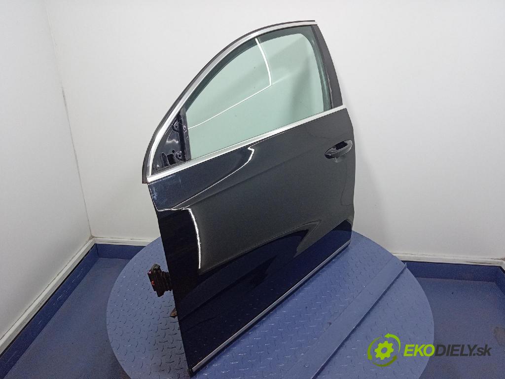 Vw Passat 2011 dveře před Vlevo, odjet: