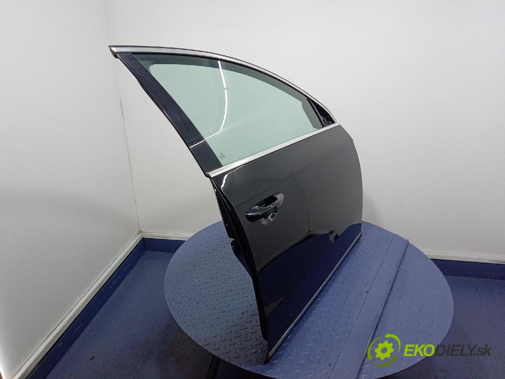 Vw Passat 2011 dveře před prave