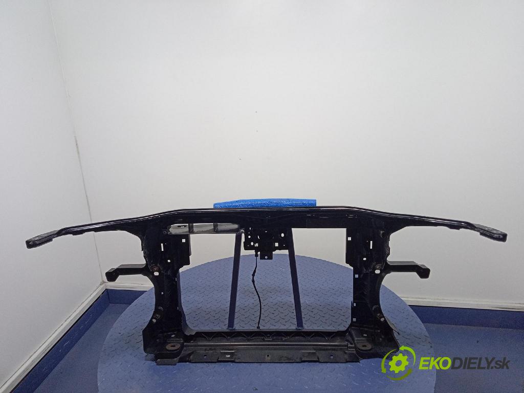 Vw Passat 2011 výztuha Čelní / stěna Přední