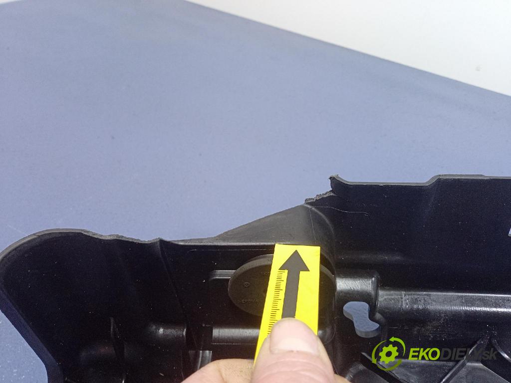 Vw Passat 2011 výztuha Čelní / stěna Přední 