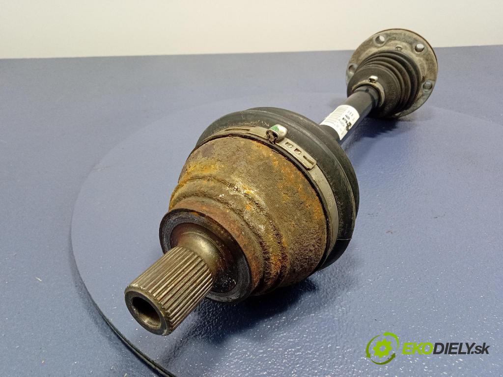 Vw Passat 2011 poloos levá před 1K0407271EE
