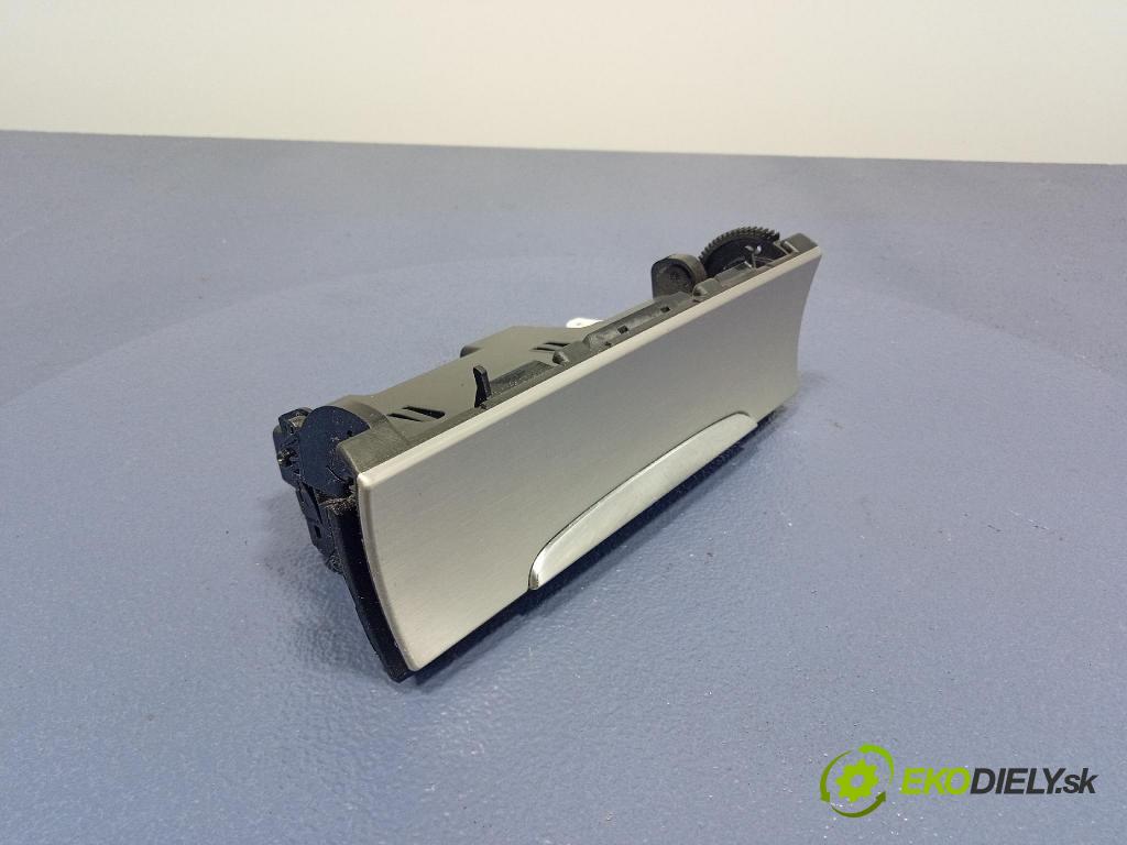 Vw Passat 2011 Popielniczka 3C0863284K