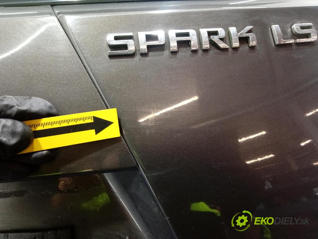 Chevrolet Spark 2011 zadní dveře kufra: kufr