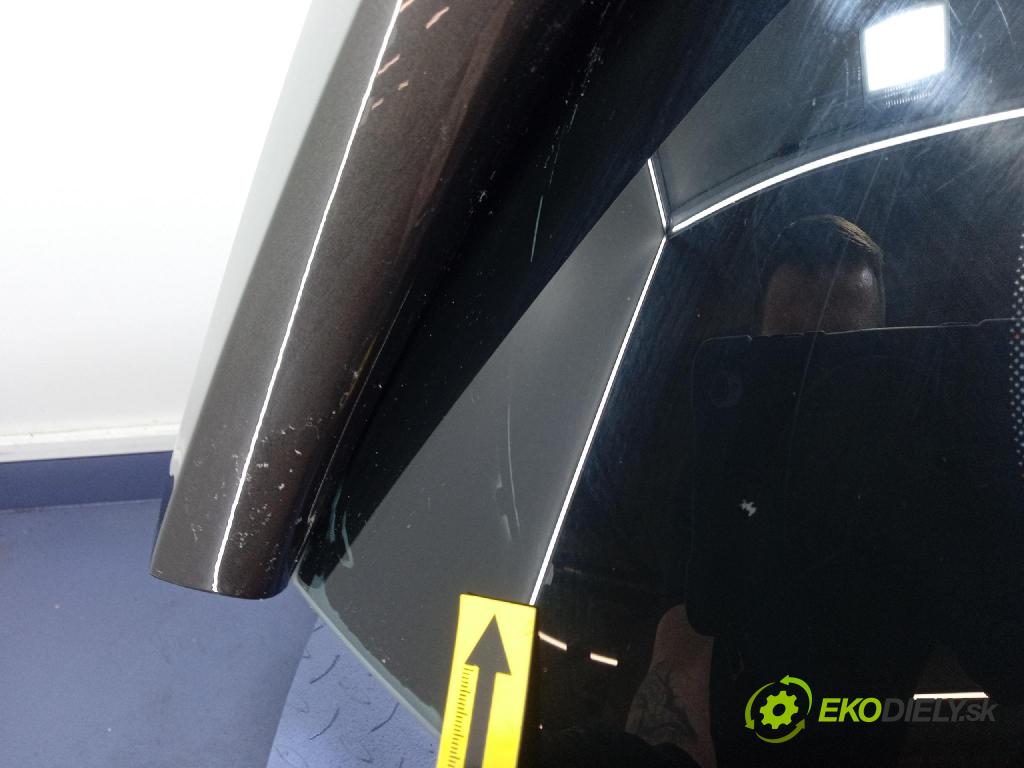Chevrolet Spark 2011 zadní dveře kufra: kufr