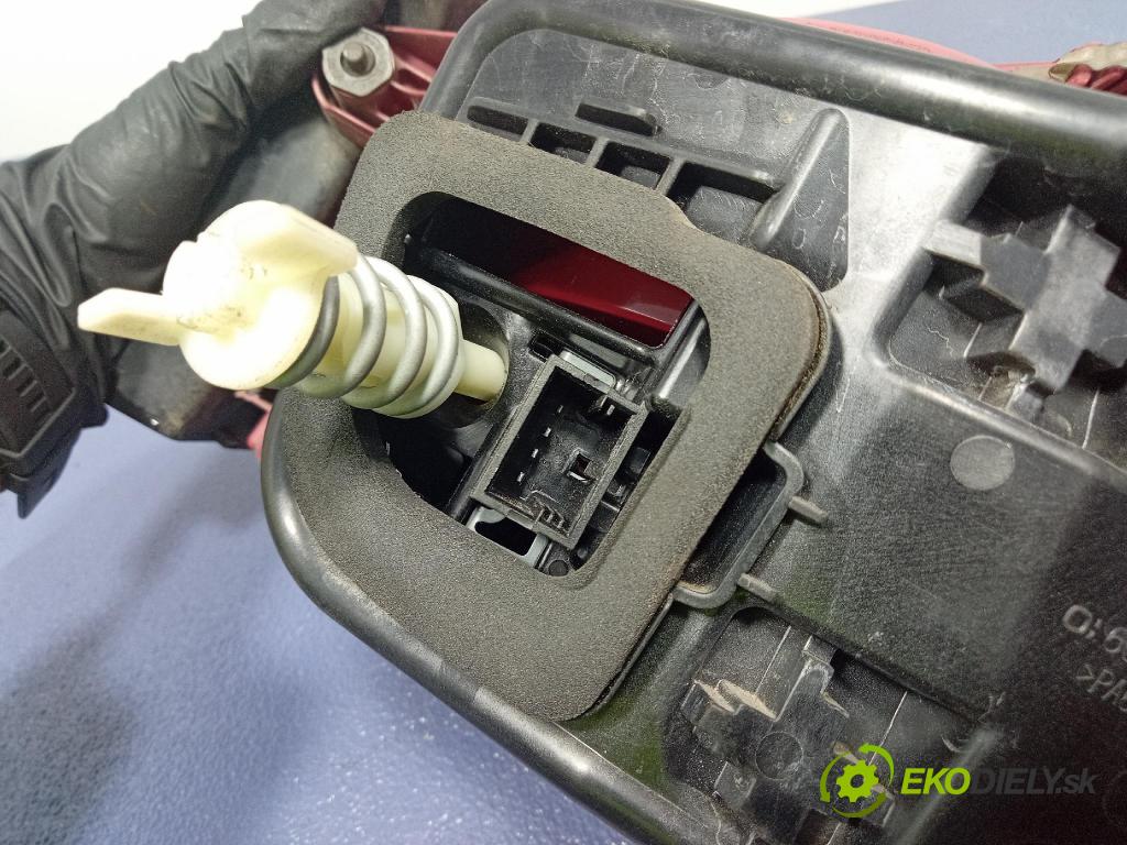 Vw Passat 2011 světlo Zad: levá Mimo: 3AF945095C