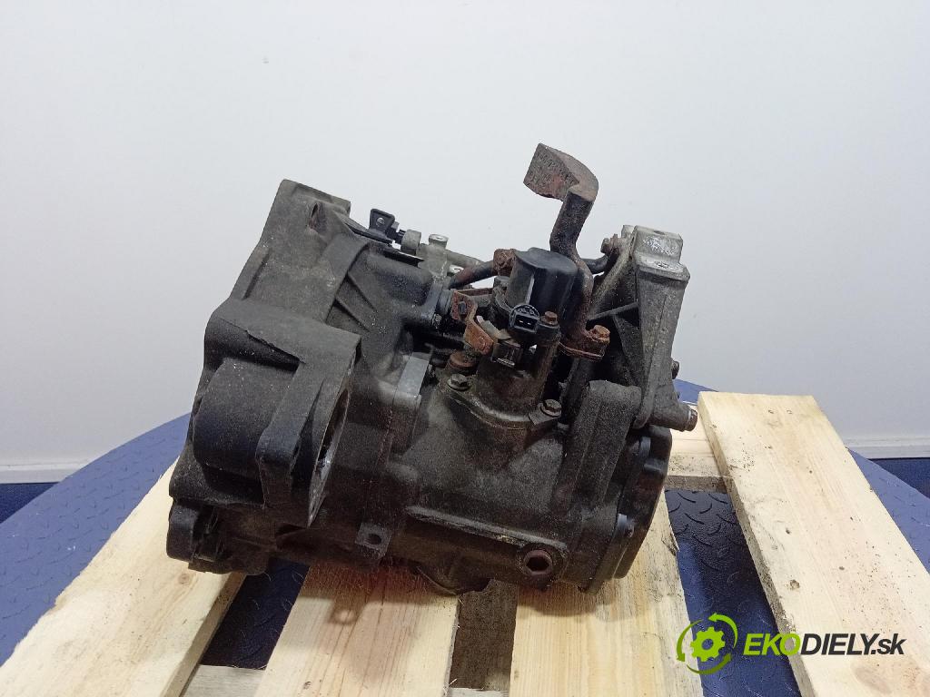 Volkswagen Golf 1997 převodovka Ozubené kola: Manualna DTK